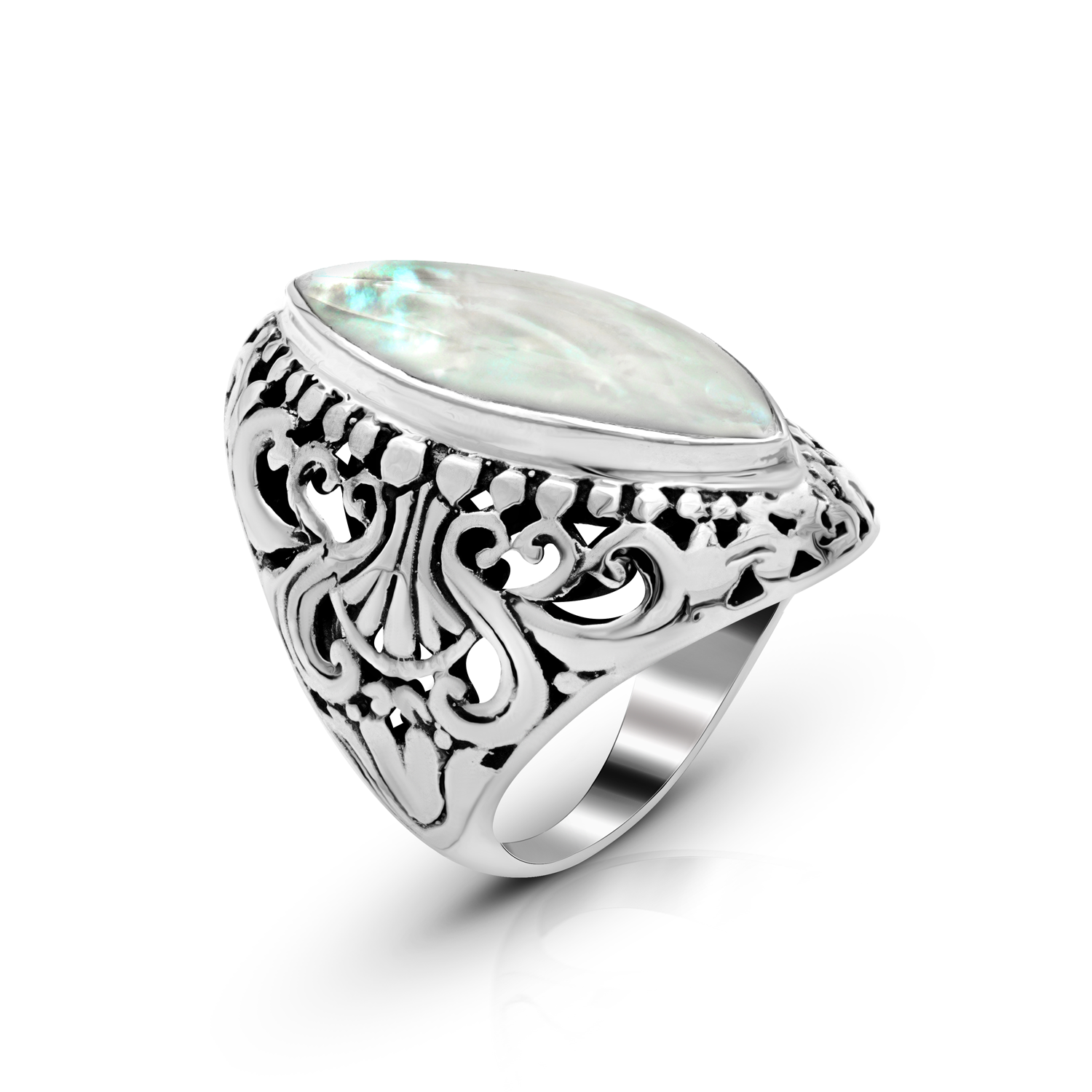 Balinese Artisan Sterling Silver Ring with Mother of Pearl Shell